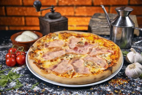 Prosciutto e Funghi