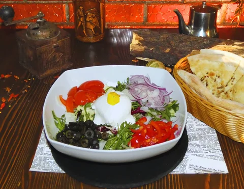 Salată cu Bocconcini